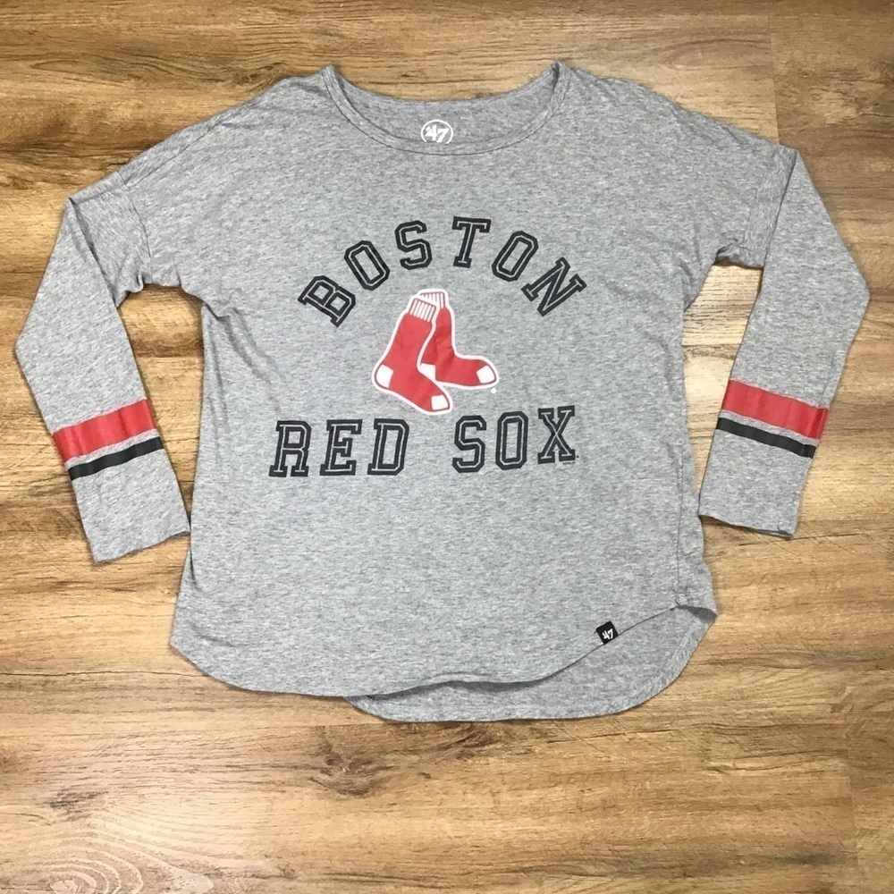 47 Graphic Shirt Size M Boston Red Sox Baseball Gray Long Sleeve Cotto…